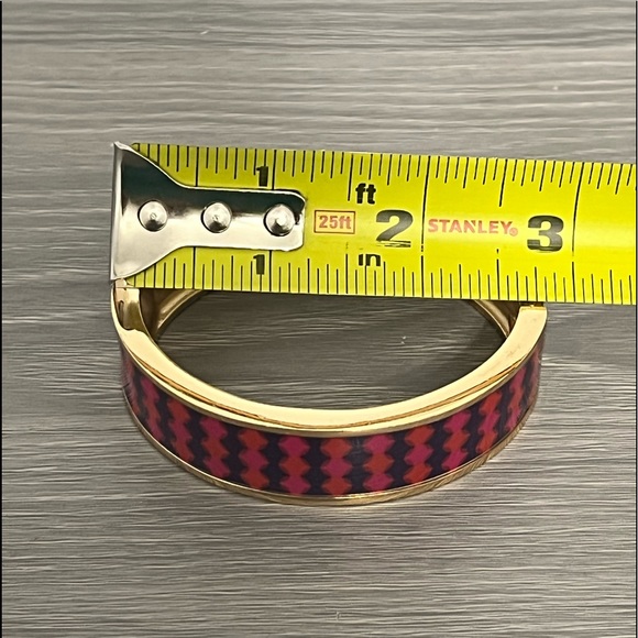 Avon Hinged Bangle Bracelet with Purple, Pink, and Coral Abstract Design - Picture 7 of 8